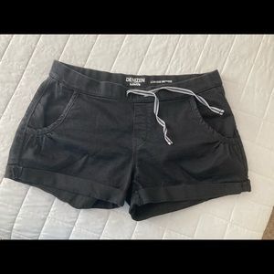 Black short